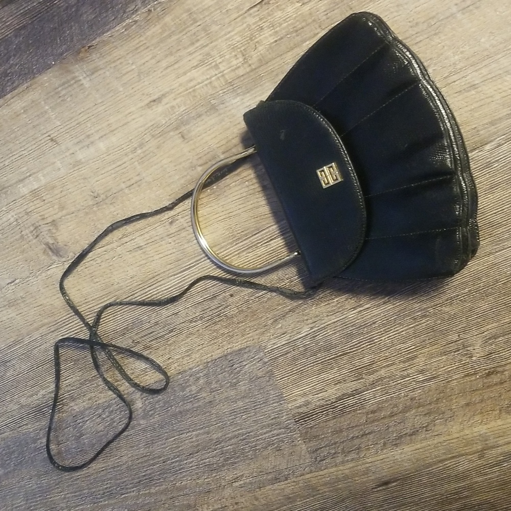 GIVENCHY Seashell RARE Reptile Black Leather Gold Top handle & Monogram … - Picture 15 of 17